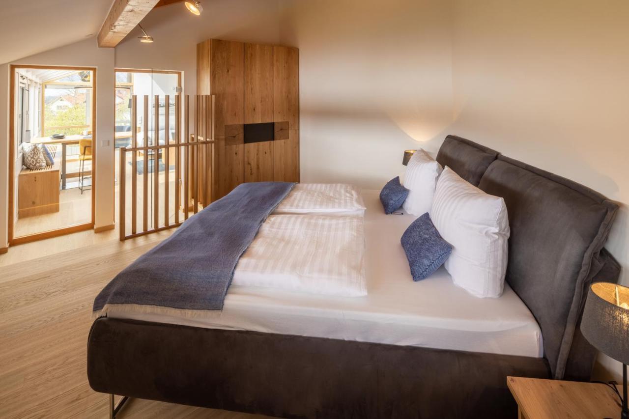 Stille X Weite - Hochwertige Wohnung Mit See-Panorama Kronburg Zewnętrze zdjęcie